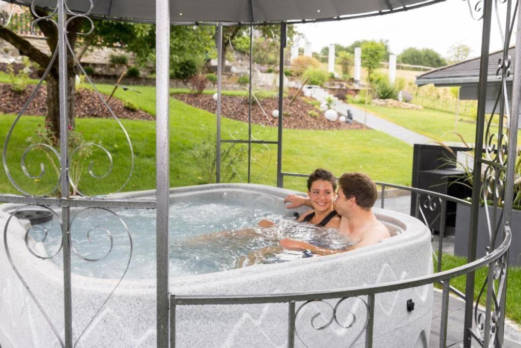 Chalet Vitaspa - Whirlpool & Sauna Privatspa Pegnitz Exterior photo